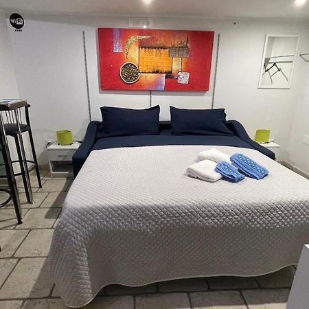Loft 24 Panzió Brindisi Kültér fotó