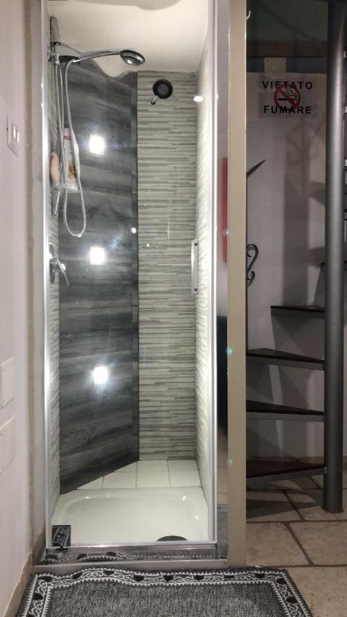 Loft 24 Panzió Brindisi Kültér fotó