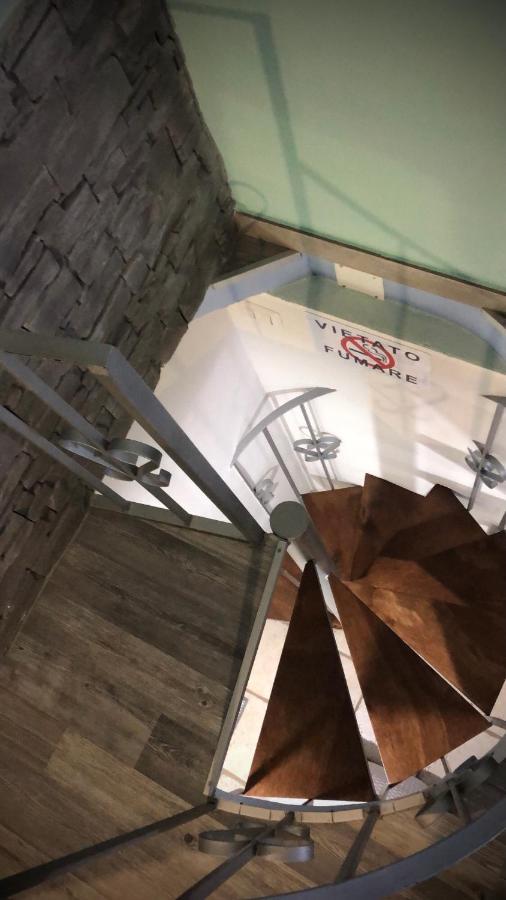 Loft 24 Panzió Brindisi Kültér fotó