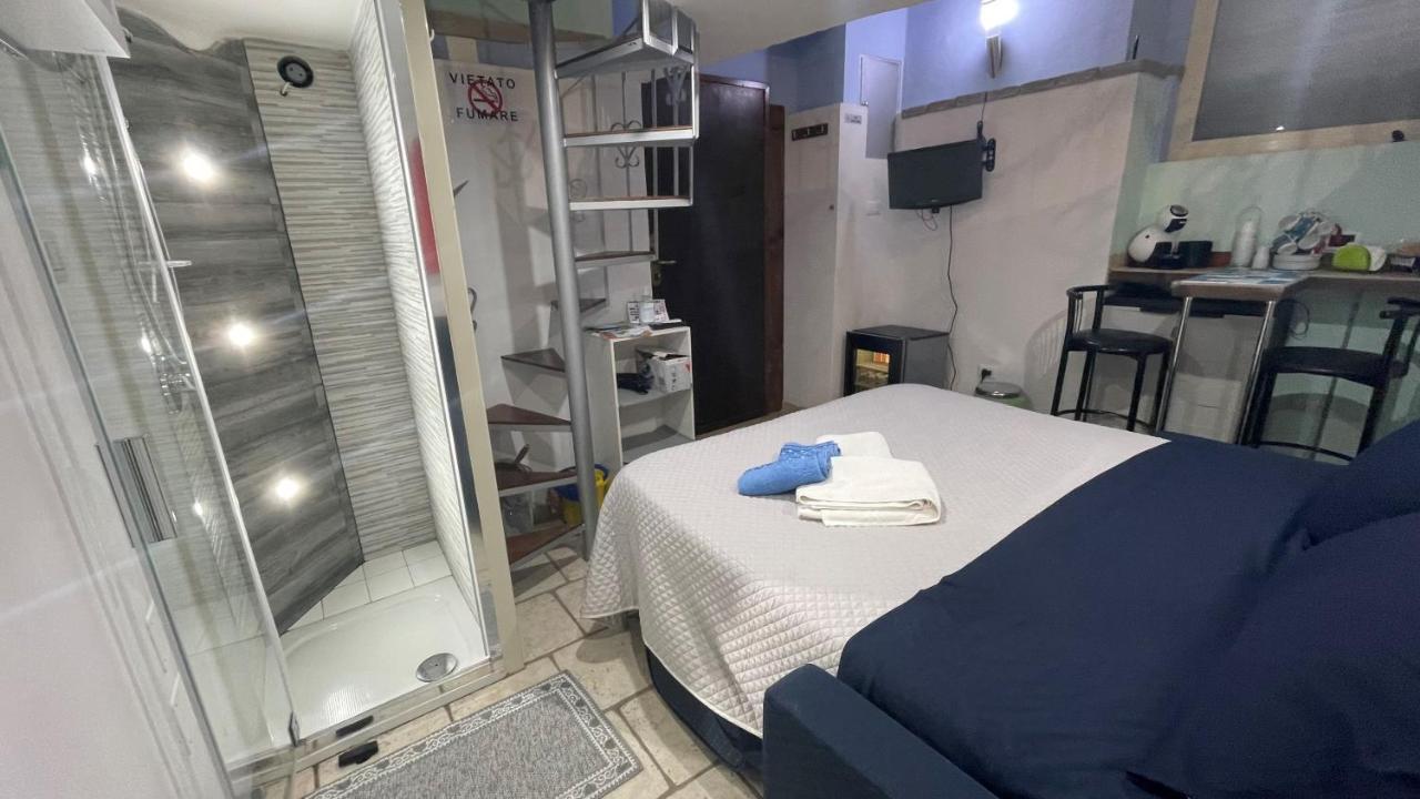 Loft 24 Panzió Brindisi Kültér fotó